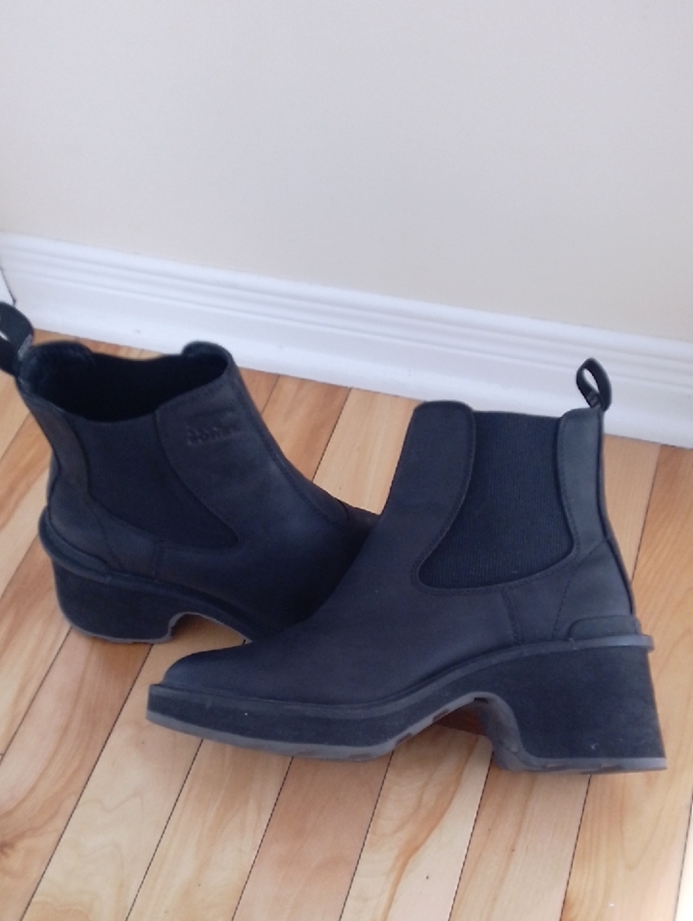 Sorel Hi-Line Heel Chelsea Boots